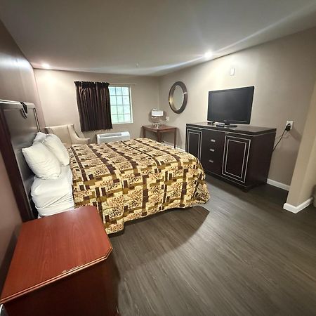 Magnolia Bay Hotel & Suites Джонсборо Екстер'єр фото